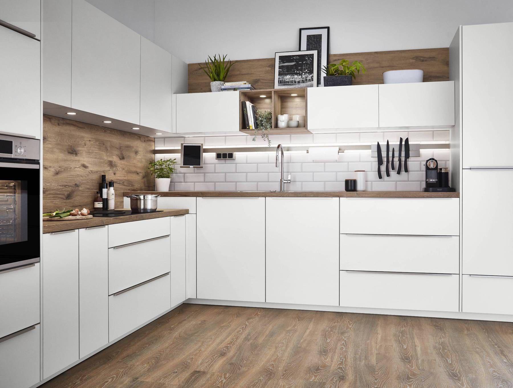 Online vs a Local Kitchen Specialist - Nobilia Light Tile Splashback | My Kitchen Specialist