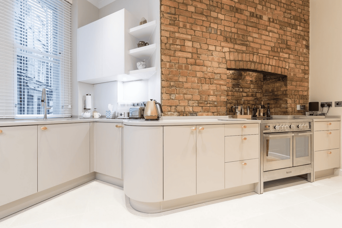 modern curved kitchen units