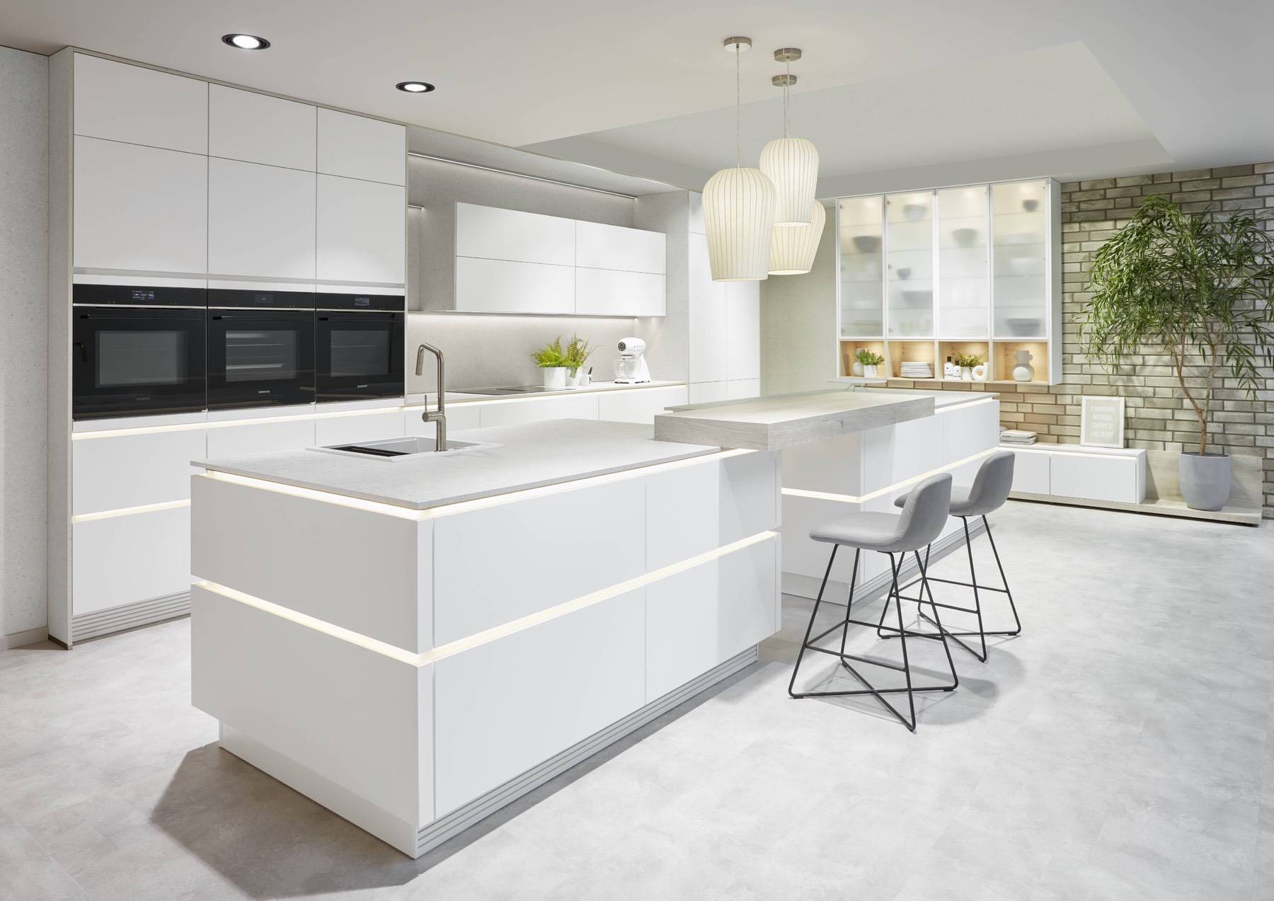 Nobilia Modern White Handleless Kitchen | My Kitchen Specialist